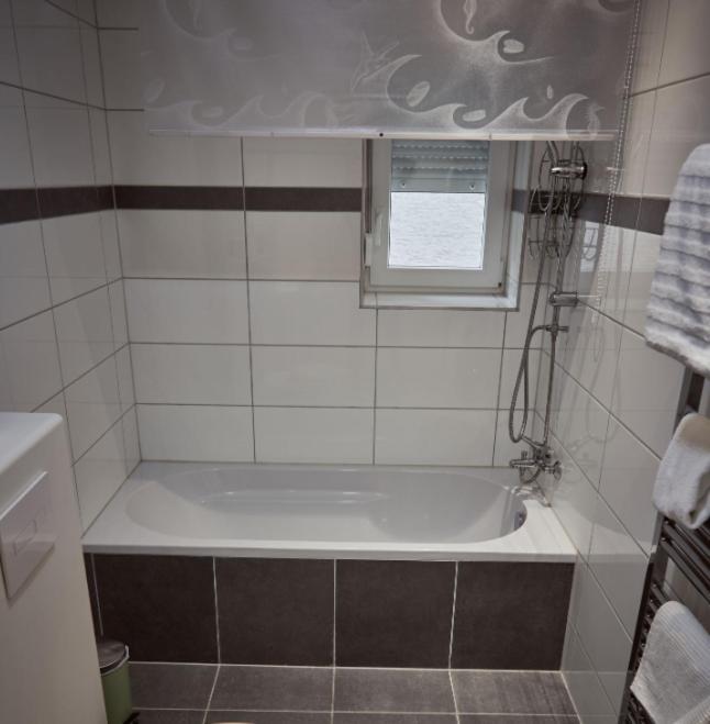 Boardinghouse Apart-Hotel Oberkochen Bagian luar foto